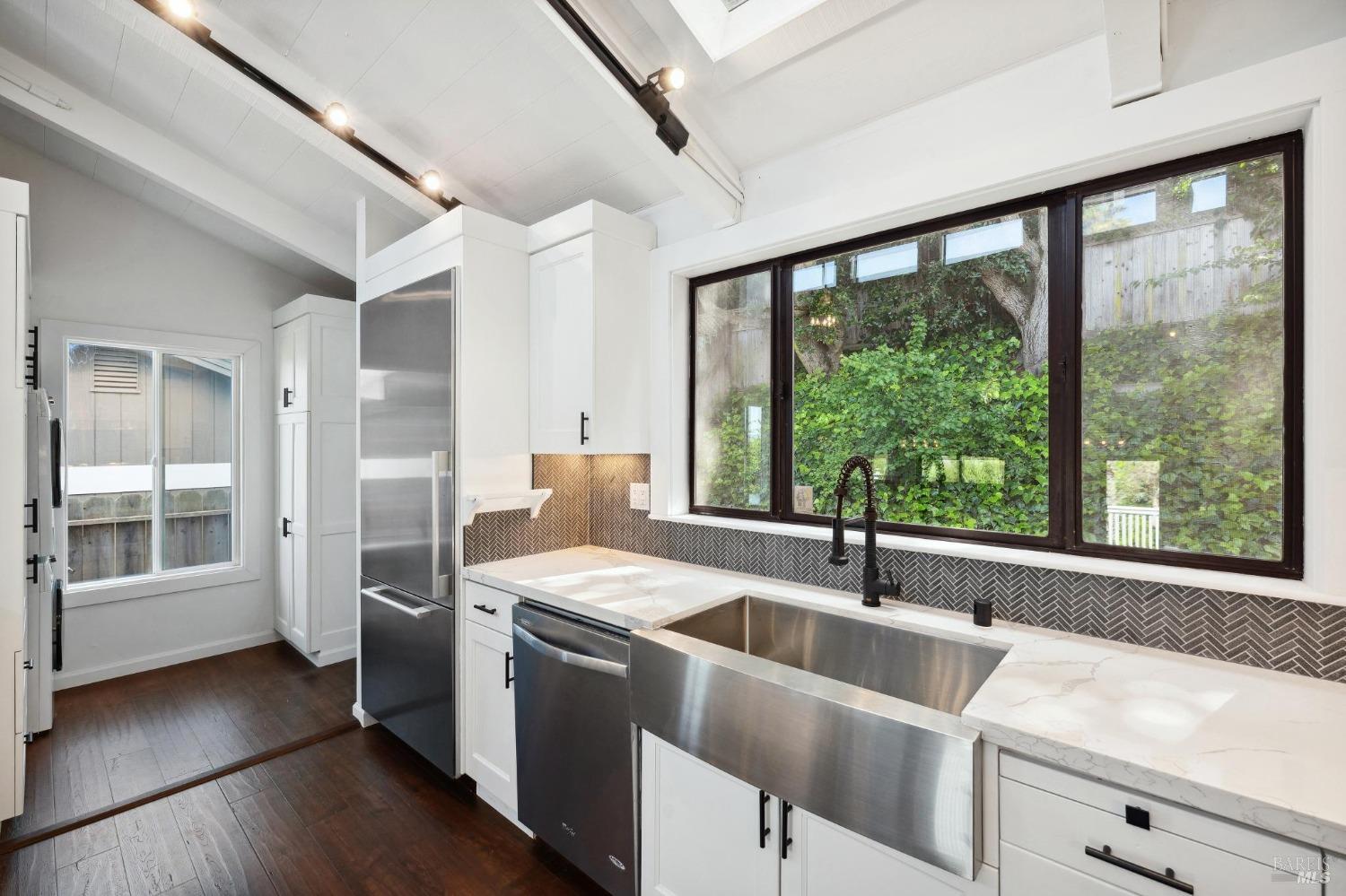 Detail Gallery Image 52 of 57 For 31 Antilles Way, Tiburon,  CA 94920 - 3 Beds | 2/1 Baths