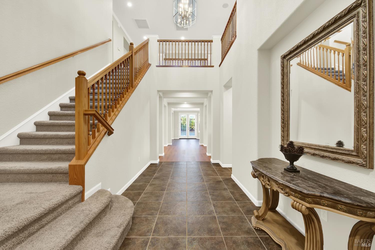 Detail Gallery Image 13 of 75 For 507 Topeka Ln, Vacaville,  CA 95687 - 5 Beds | 4 Baths