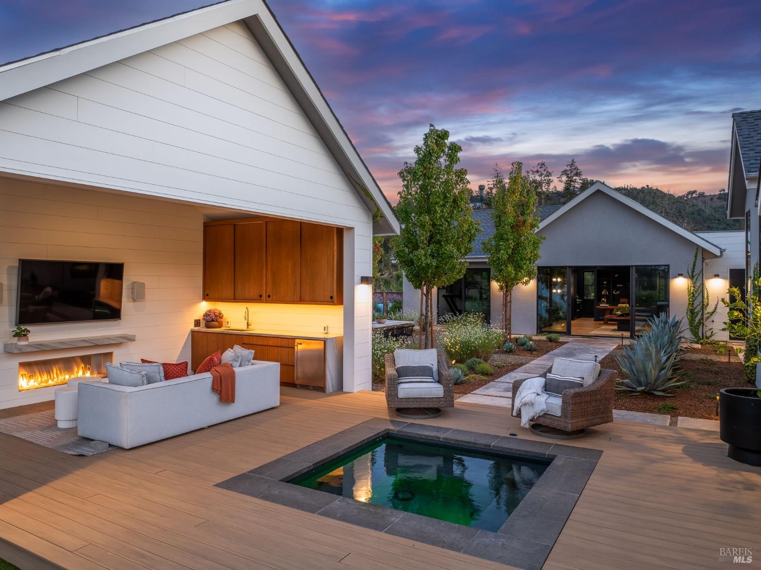 Detail Gallery Image 87 of 98 For 987 Mark West Springs Rd, Santa Rosa,  CA 95404 - 4 Beds | 4/4 Baths