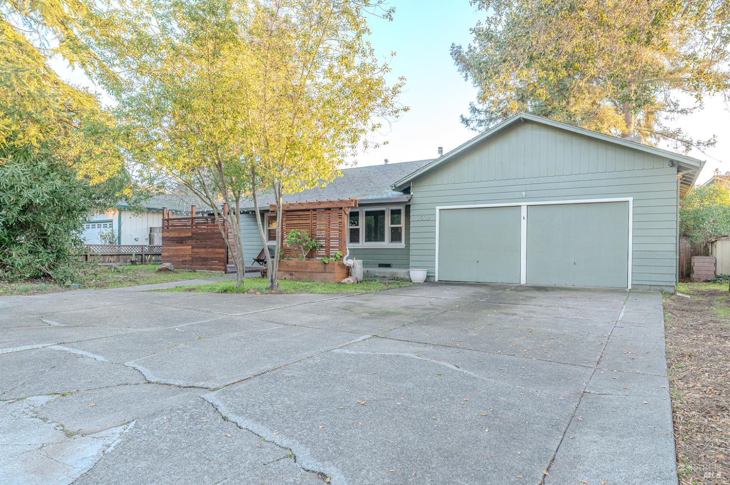 Detail Gallery Image 5 of 28 For 3532 Chanate Rd, Santa Rosa,  CA 95404 - 2 Beds | 1 Baths