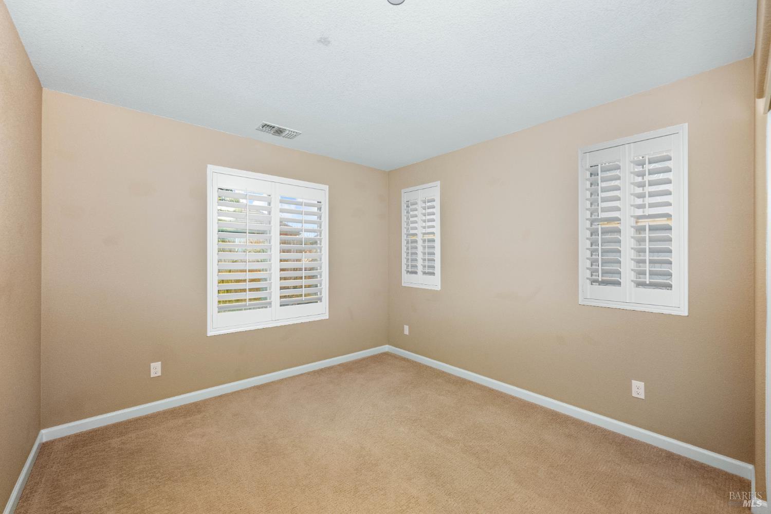 Detail Gallery Image 38 of 51 For 5300 Finkas Ln, Fairfield,  CA 94533 - 3 Beds | 2/1 Baths