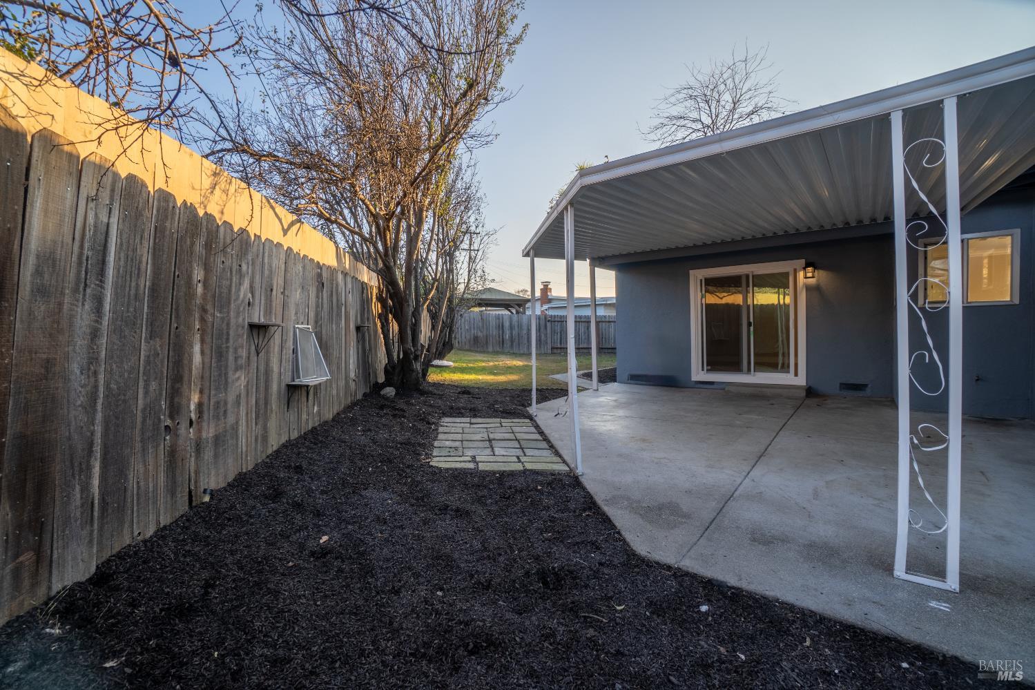 Detail Gallery Image 28 of 30 For 2034 Cambridge Dr, Fairfield,  CA 94533 - 3 Beds | 2 Baths