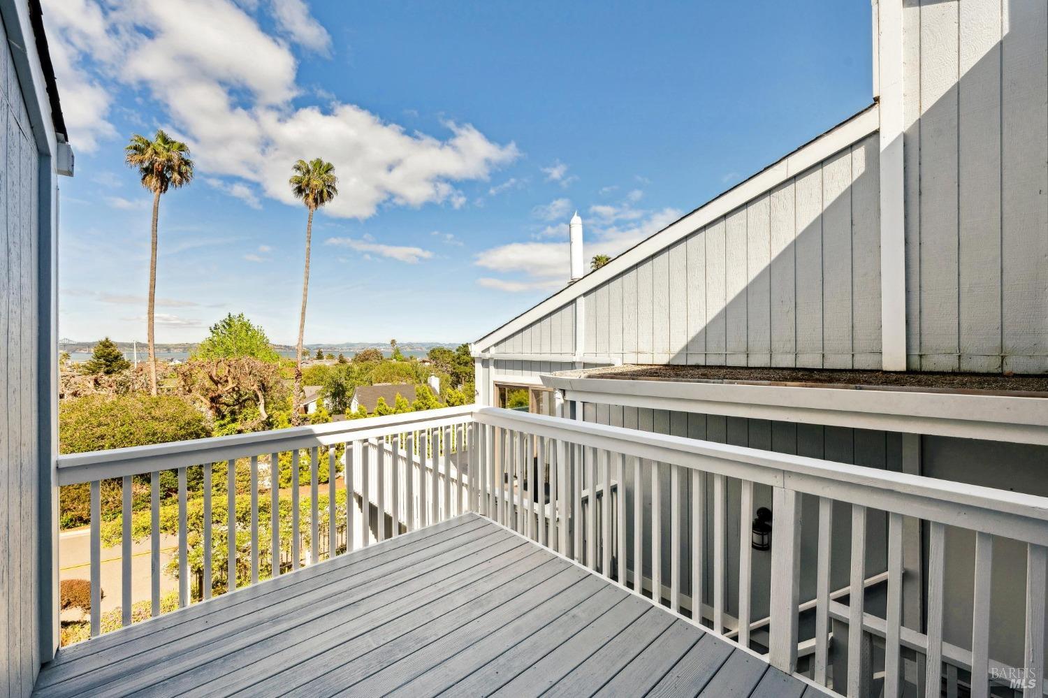 Detail Gallery Image 22 of 57 For 31 Antilles Way, Tiburon,  CA 94920 - 3 Beds | 2/1 Baths