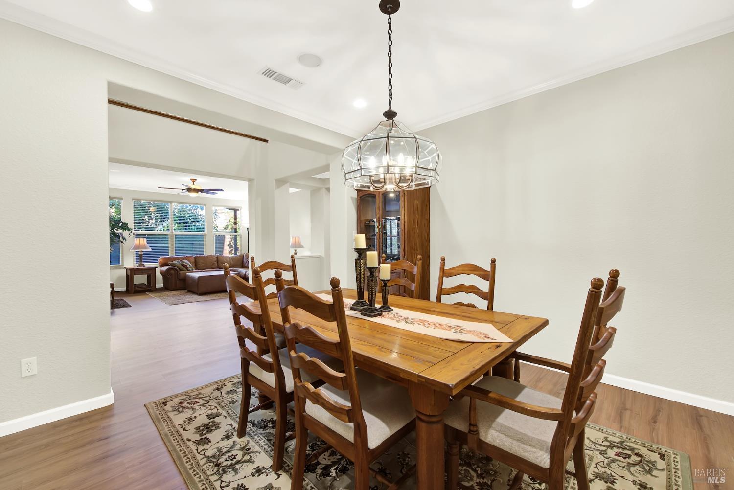 Detail Gallery Image 18 of 75 For 507 Topeka Ln, Vacaville,  CA 95687 - 5 Beds | 4 Baths