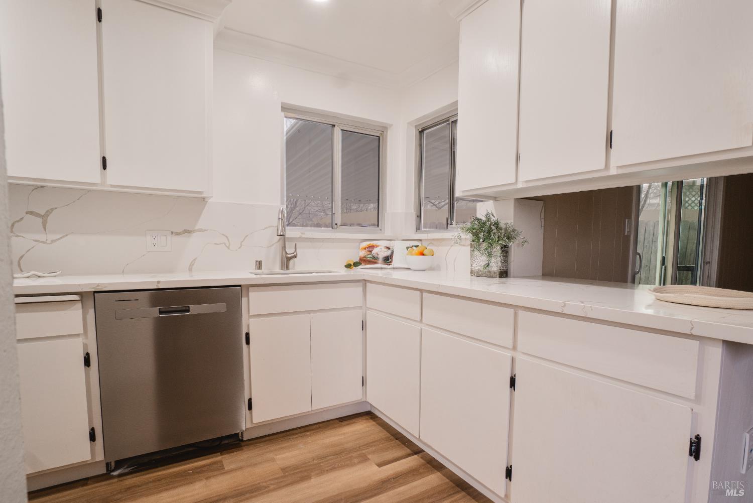 Detail Gallery Image 14 of 30 For 2034 Cambridge Dr, Fairfield,  CA 94533 - 3 Beds | 2 Baths