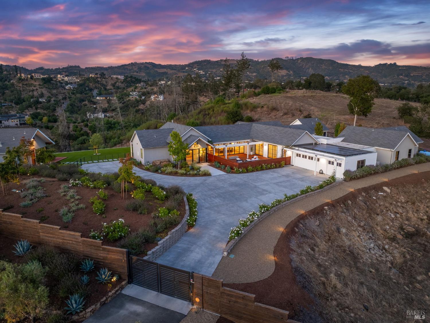 Detail Gallery Image 82 of 98 For 987 Mark West Springs Rd, Santa Rosa,  CA 95404 - 4 Beds | 4/4 Baths