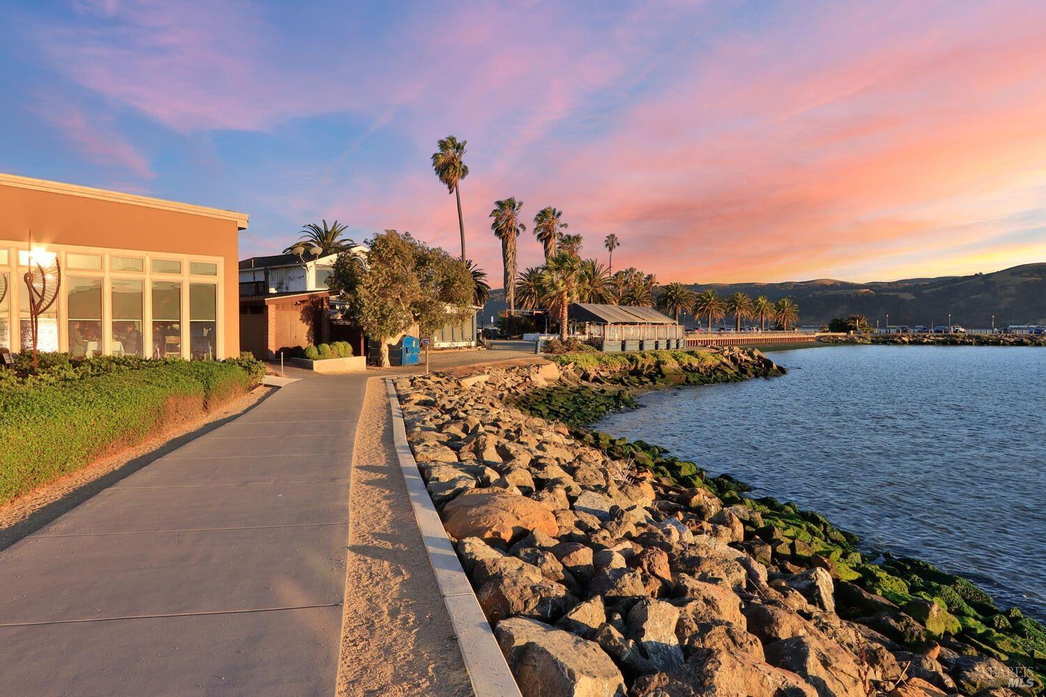 Detail Gallery Image 45 of 60 For 862 Dover Cir, Benicia,  CA 94510 - 3 Beds | 2/1 Baths