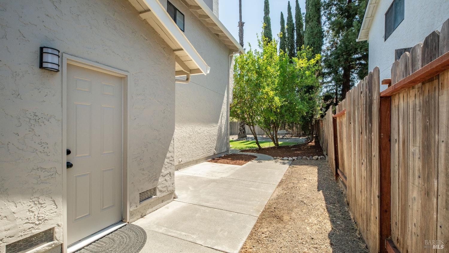 Detail Gallery Image 65 of 98 For 3265 Arroyo Dr, Fairfield,  CA 94533 - 4 Beds | 2/1 Baths