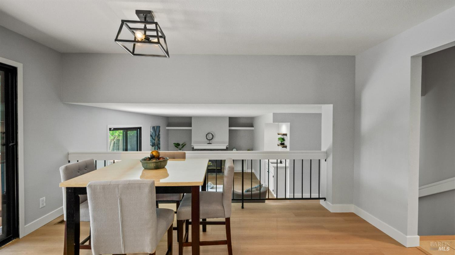 Detail Gallery Image 25 of 98 For 3265 Arroyo Dr, Fairfield,  CA 94533 - 4 Beds | 2/1 Baths