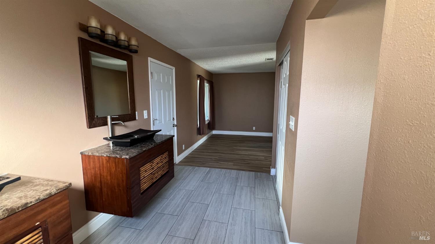 Detail Gallery Image 15 of 20 For 121 Notre Dame Ct, Vallejo,  CA 94589 - 3 Beds | 2 Baths