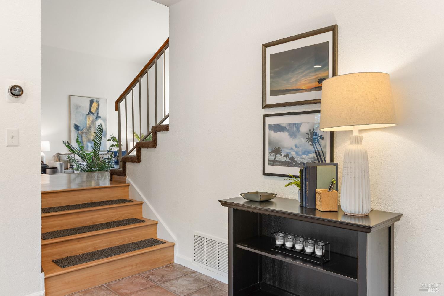 Detail Gallery Image 18 of 60 For 862 Dover Cir, Benicia,  CA 94510 - 3 Beds | 2/1 Baths