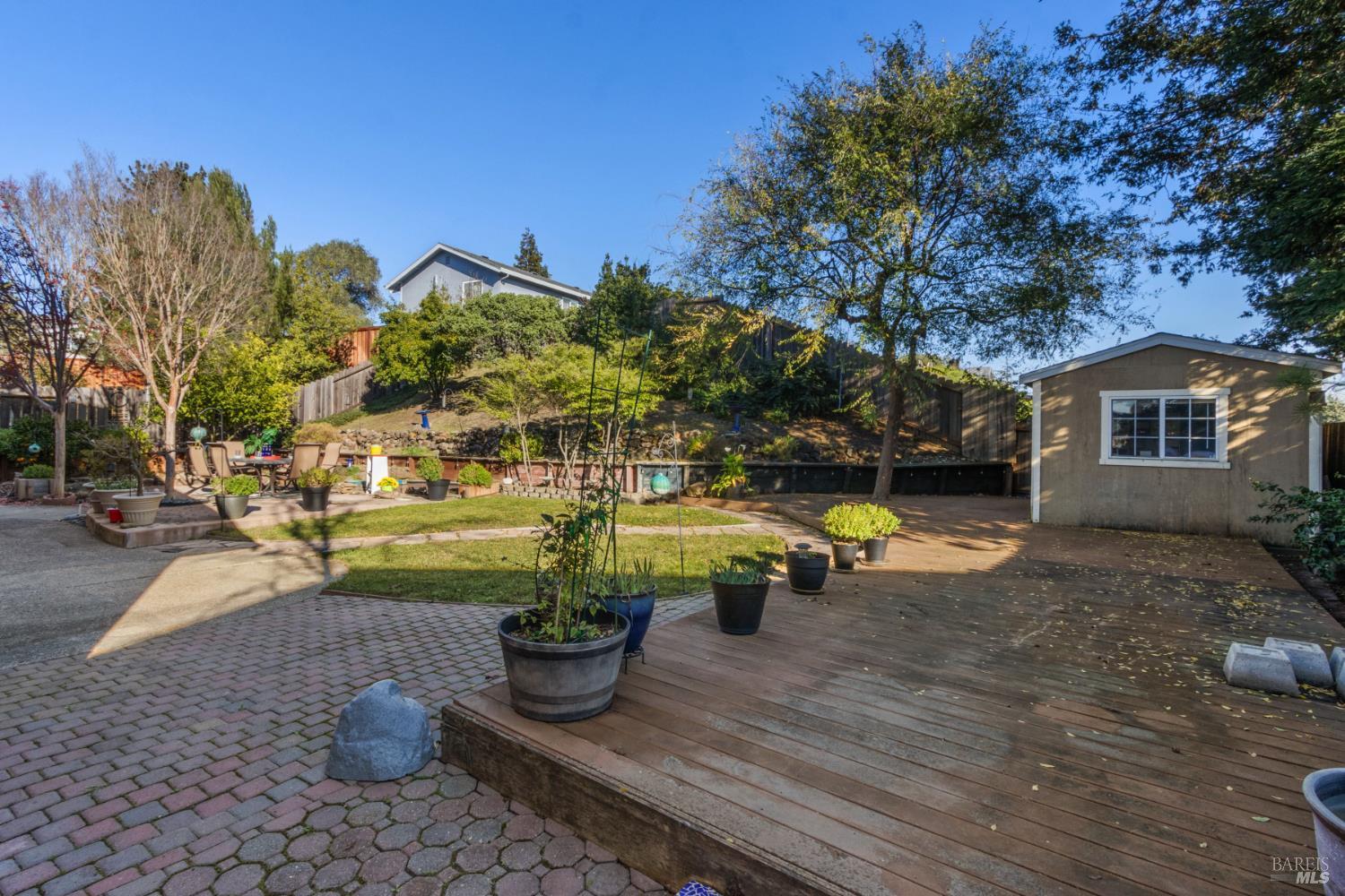 Detail Gallery Image 35 of 60 For 862 Dover Cir, Benicia,  CA 94510 - 3 Beds | 2/1 Baths