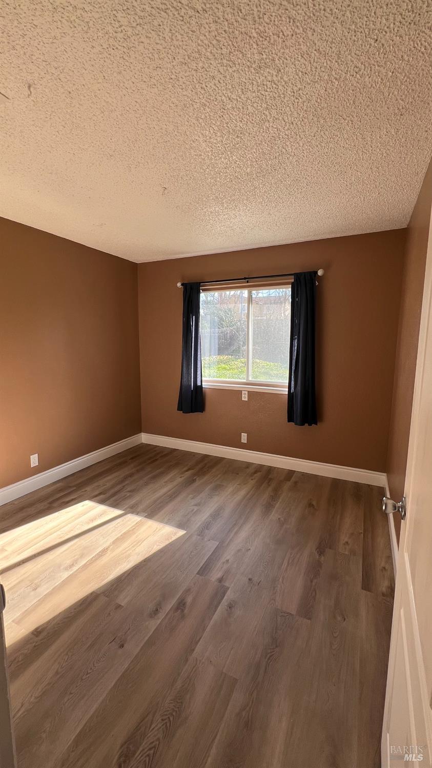 Detail Gallery Image 8 of 20 For 121 Notre Dame Ct, Vallejo,  CA 94589 - 3 Beds | 2 Baths