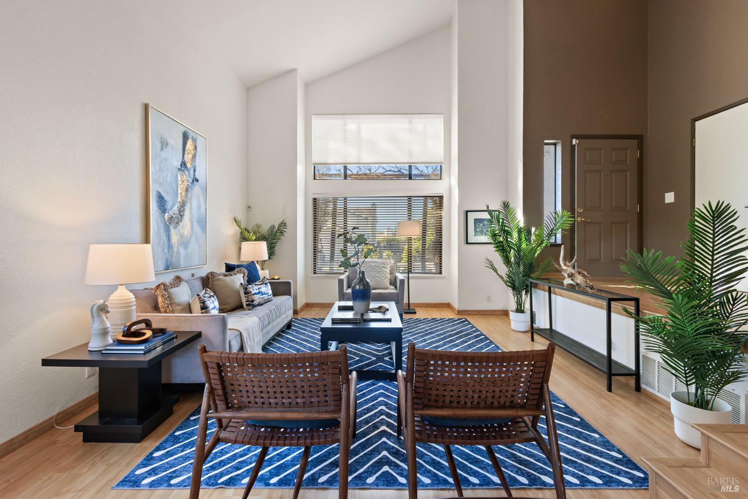 Detail Gallery Image 6 of 60 For 862 Dover Cir, Benicia,  CA 94510 - 3 Beds | 2/1 Baths