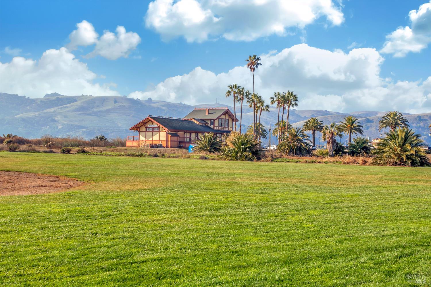 Detail Gallery Image 46 of 60 For 862 Dover Cir, Benicia,  CA 94510 - 3 Beds | 2/1 Baths