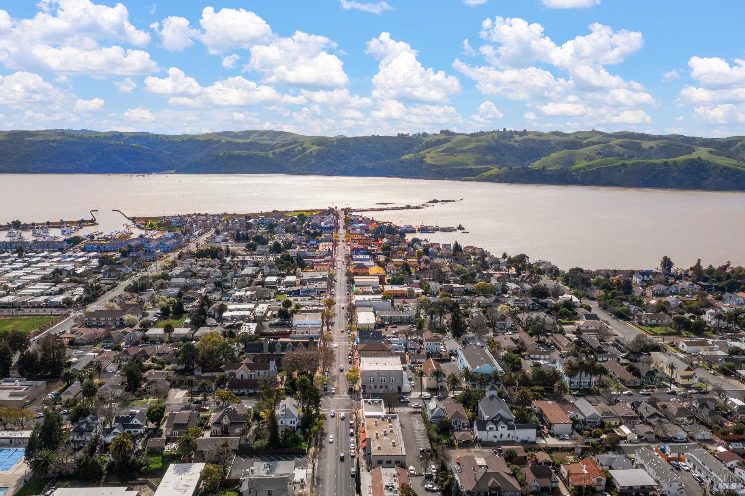 Detail Gallery Image 56 of 60 For 862 Dover Cir, Benicia,  CA 94510 - 3 Beds | 2/1 Baths