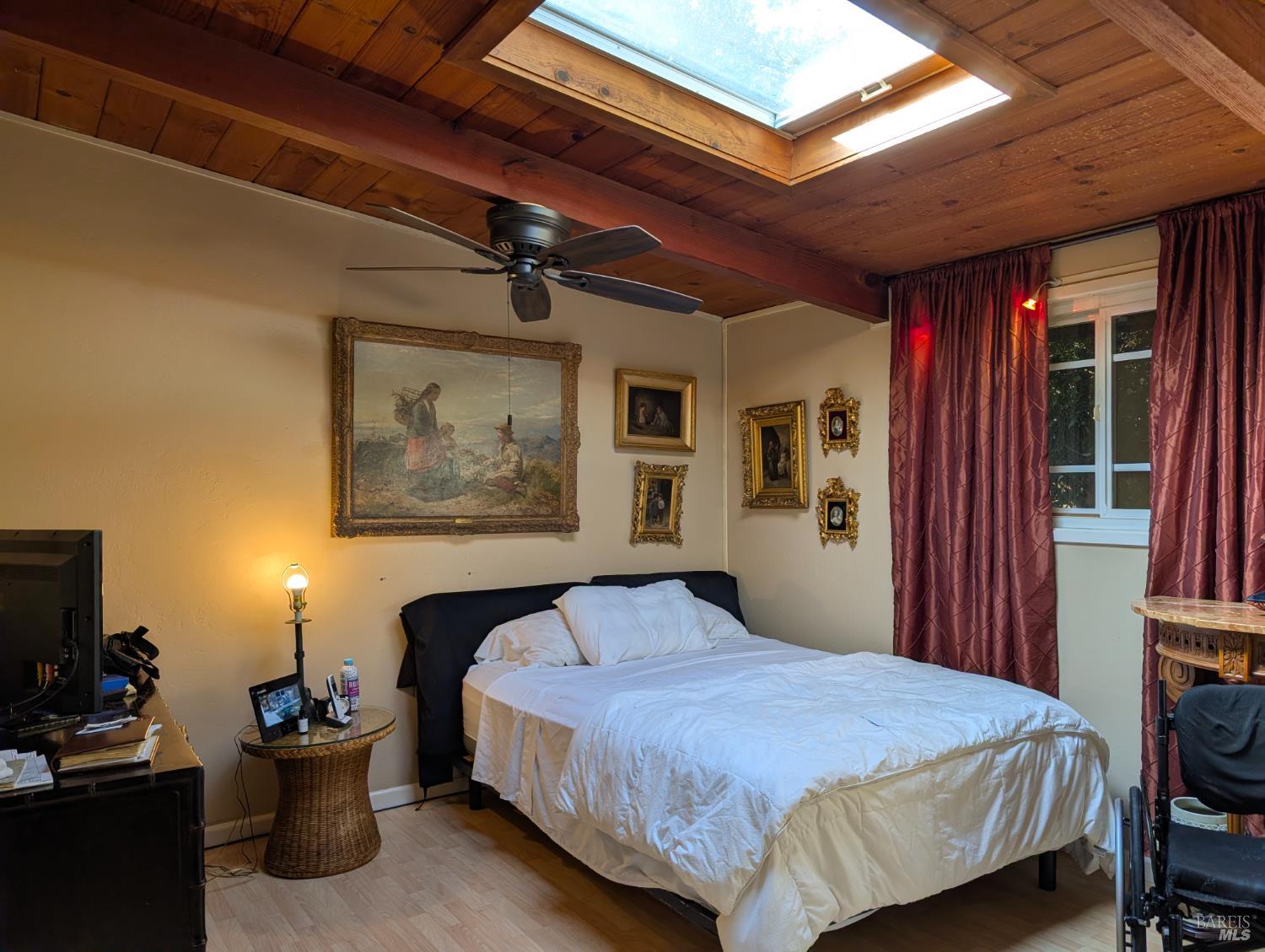 Detail Gallery Image 14 of 24 For 8 Madeline Ct, Novato,  CA 94947 - 3 Beds | 2 Baths