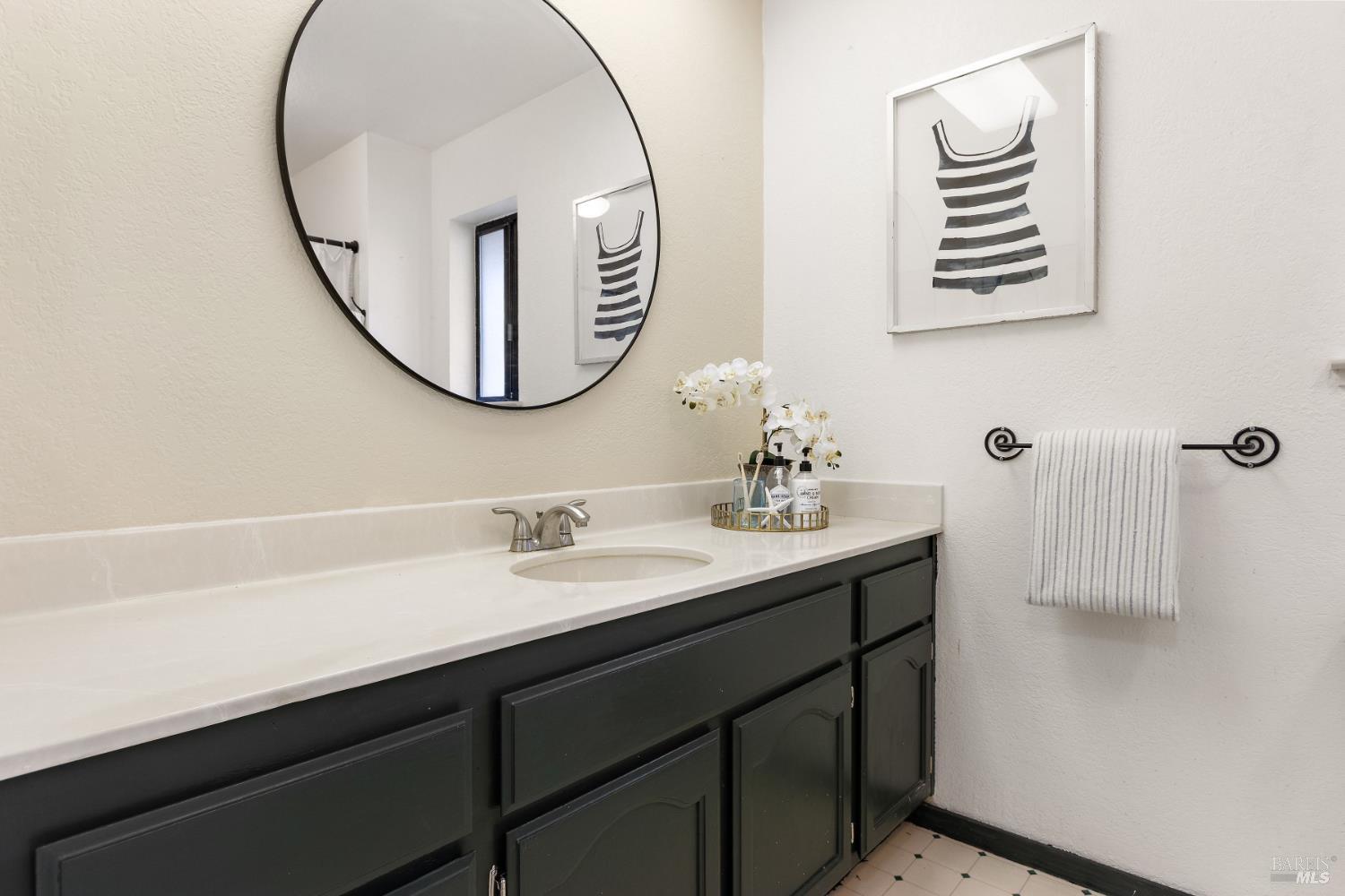 Detail Gallery Image 30 of 60 For 862 Dover Cir, Benicia,  CA 94510 - 3 Beds | 2/1 Baths