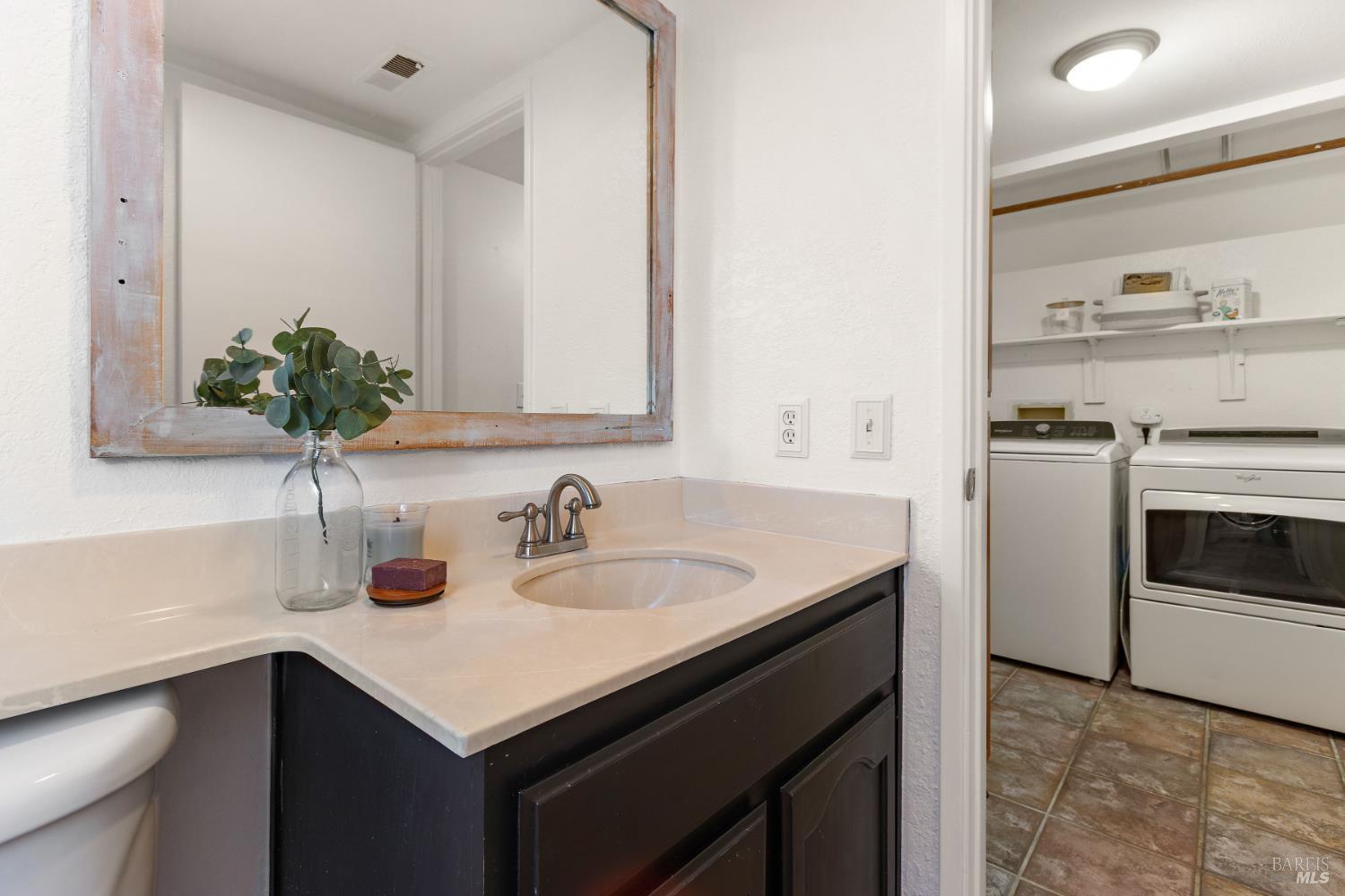 Detail Gallery Image 33 of 60 For 862 Dover Cir, Benicia,  CA 94510 - 3 Beds | 2/1 Baths