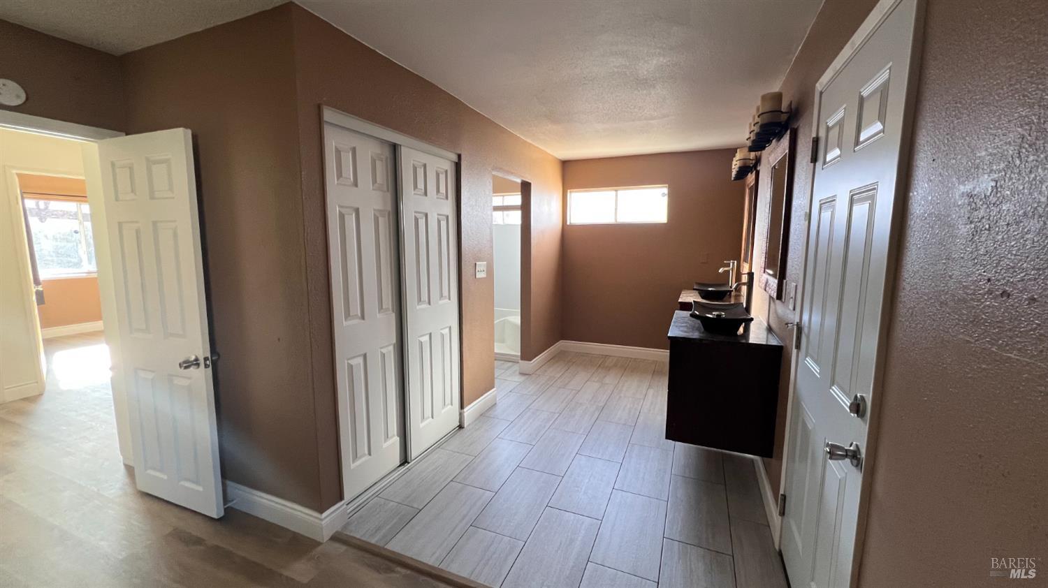 Detail Gallery Image 13 of 20 For 121 Notre Dame Ct, Vallejo,  CA 94589 - 3 Beds | 2 Baths