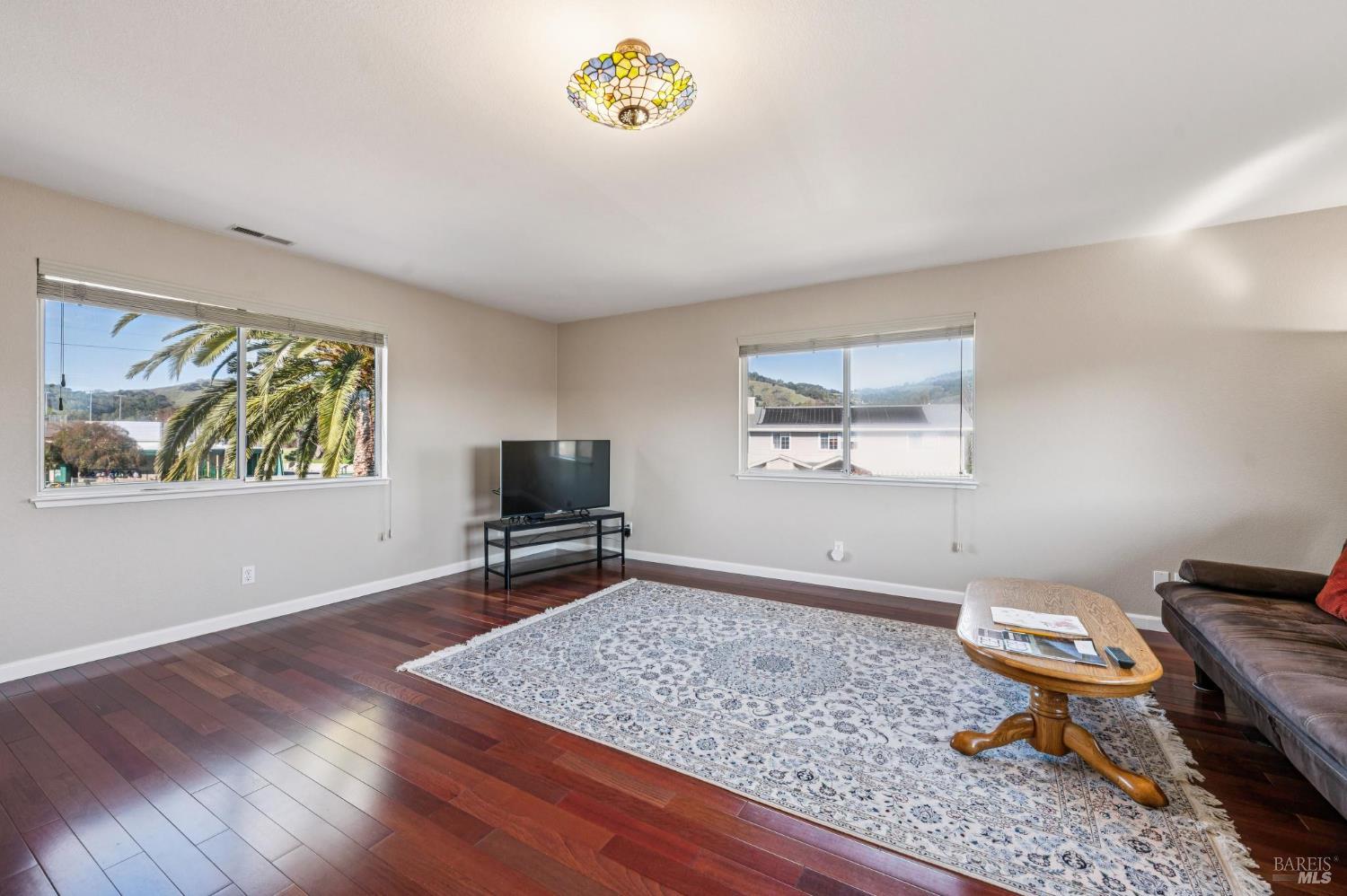 Detail Gallery Image 16 of 30 For 99 San Benito Way, Novato,  CA 94945 - 5 Beds | 3 Baths