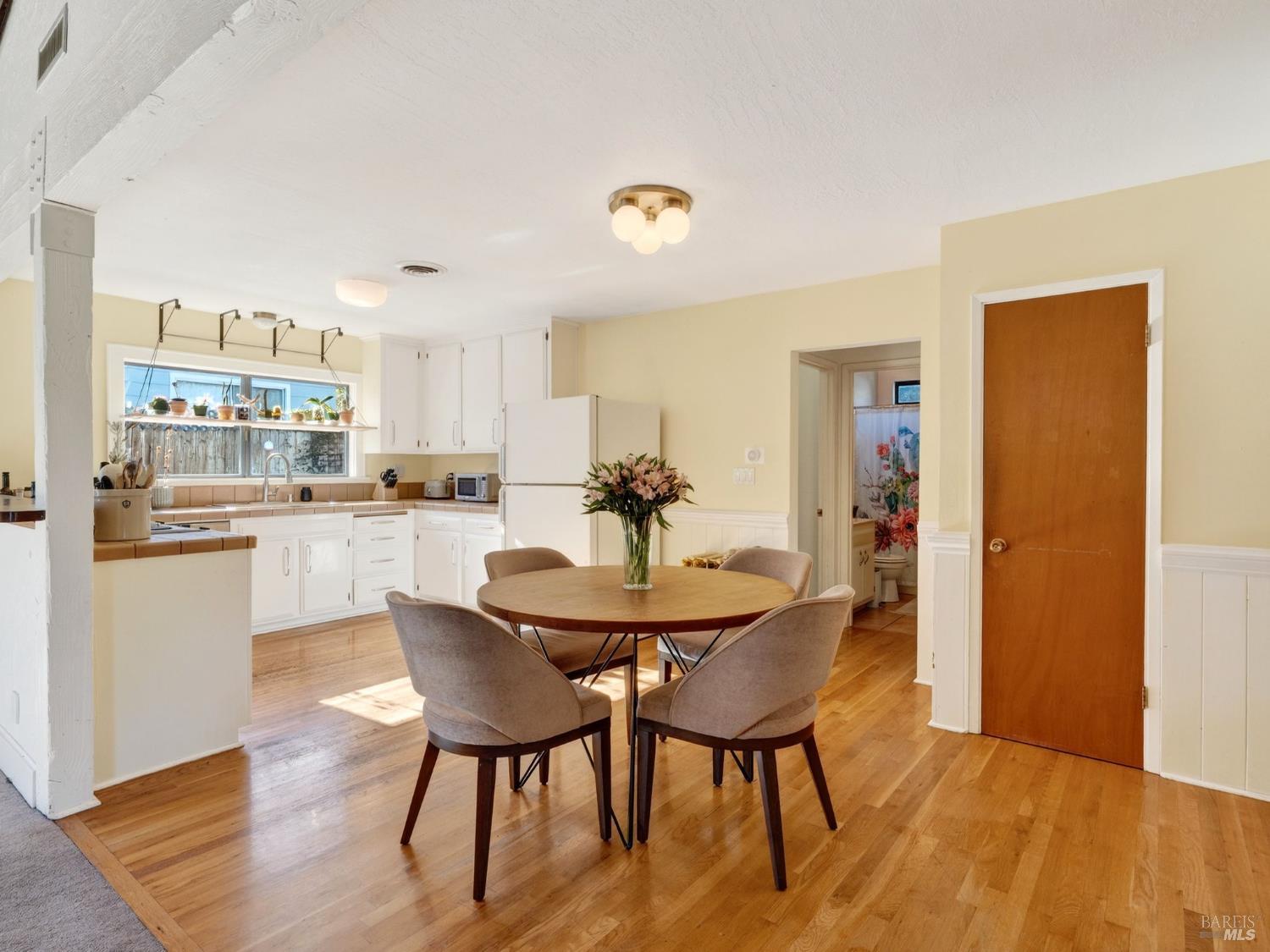 Detail Gallery Image 3 of 43 For 1059 W Standley St, Ukiah,  CA 95482 - 4 Beds | 2 Baths