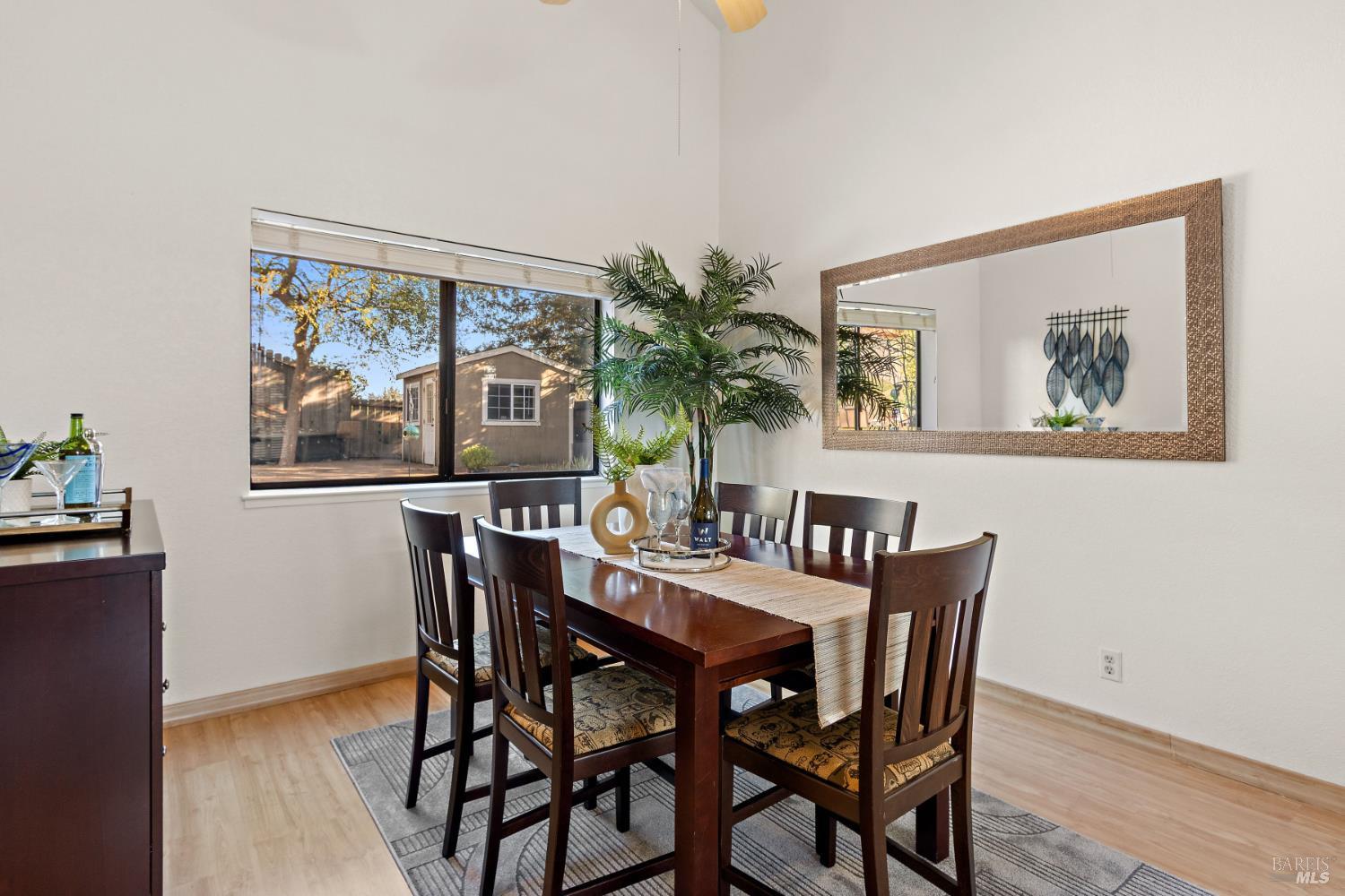 Detail Gallery Image 9 of 60 For 862 Dover Cir, Benicia,  CA 94510 - 3 Beds | 2/1 Baths