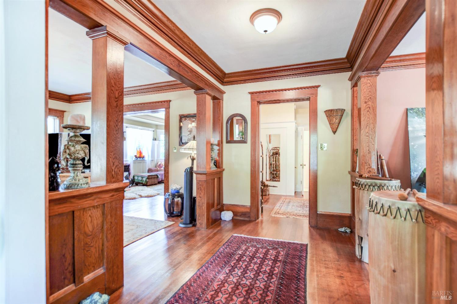 Detail Gallery Image 6 of 20 For 19450 Old Winery Rd, Sonoma,  CA 95476 - 6 Beds | 1/4 Baths