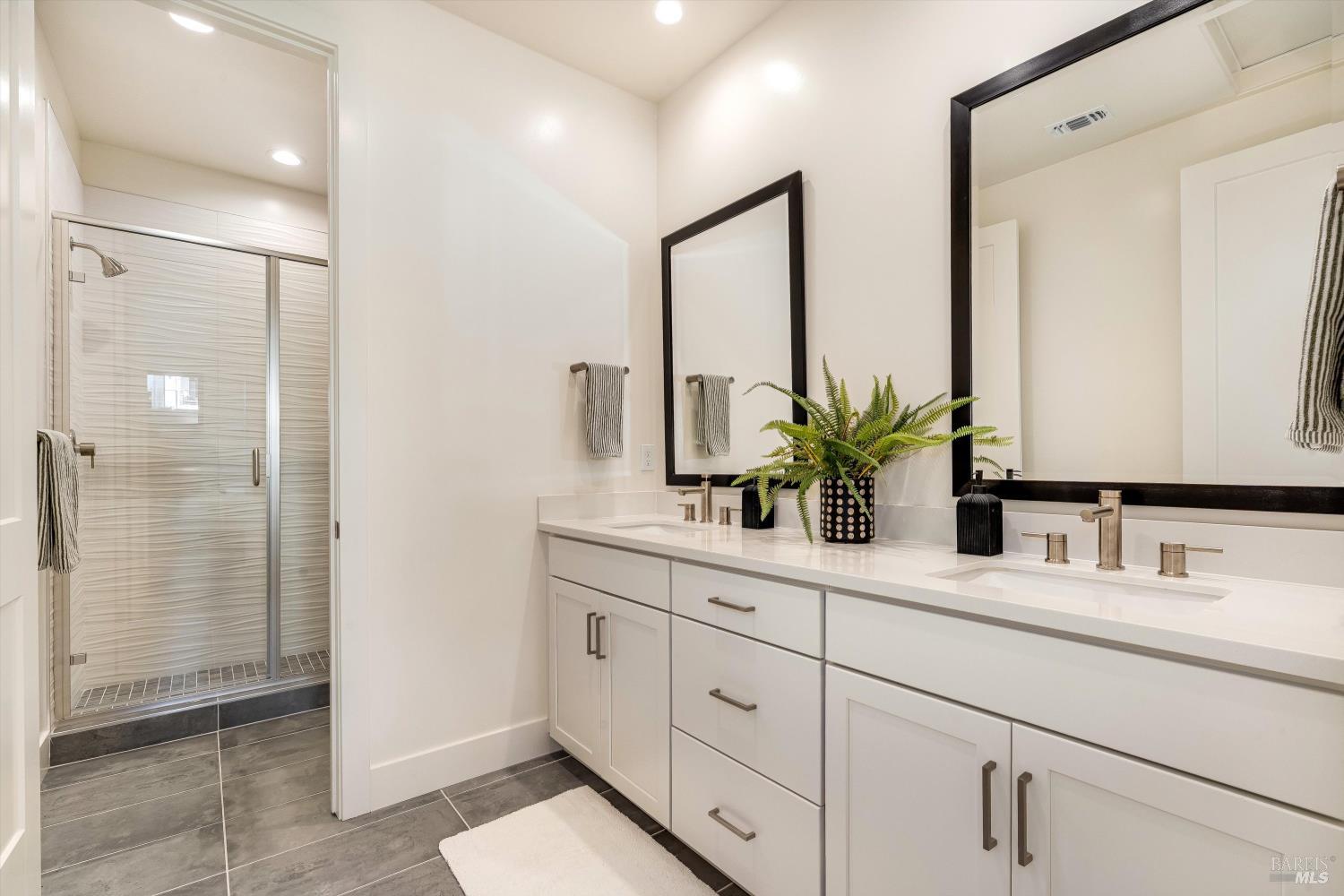 Detail Gallery Image 25 of 50 For 3684 Crown Hill Dr, Santa Rosa,  CA 95404 - 4 Beds | 3/2 Baths