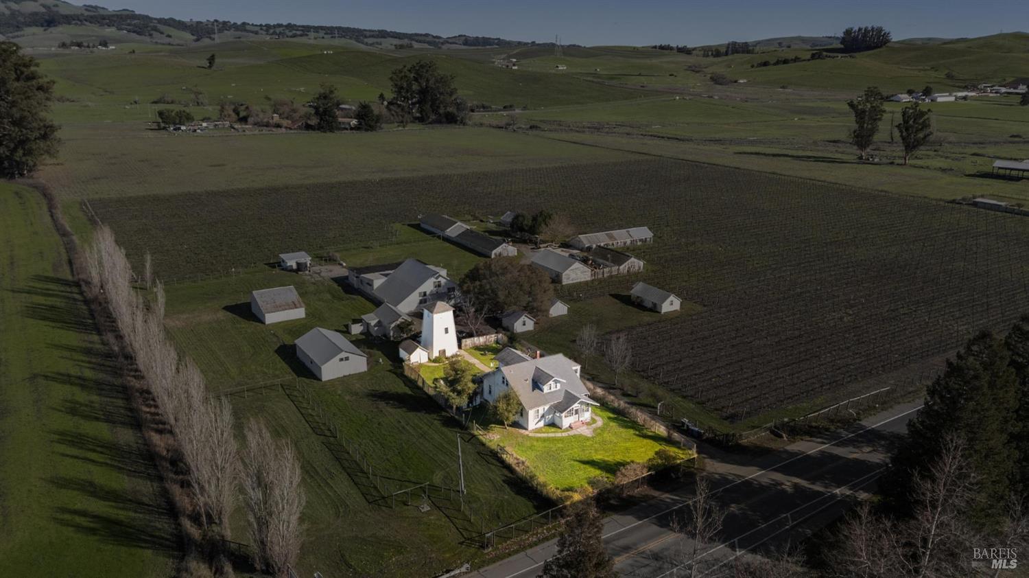 Detail Gallery Image 84 of 89 For 3957 Lakeville Hwy, Petaluma,  CA 94954 - 5 Beds | 2 Baths