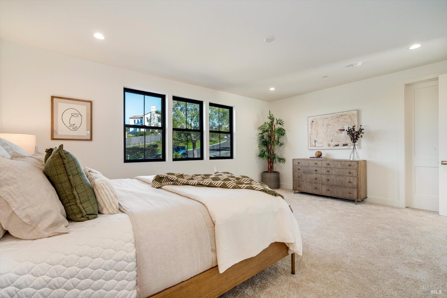 Detail Gallery Image 24 of 50 For 3684 Crown Hill Dr, Santa Rosa,  CA 95404 - 4 Beds | 3/2 Baths