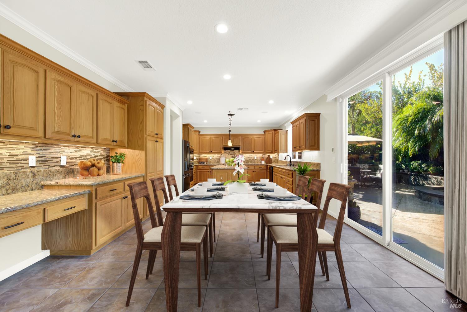 Detail Gallery Image 26 of 75 For 507 Topeka Ln, Vacaville,  CA 95687 - 5 Beds | 4 Baths