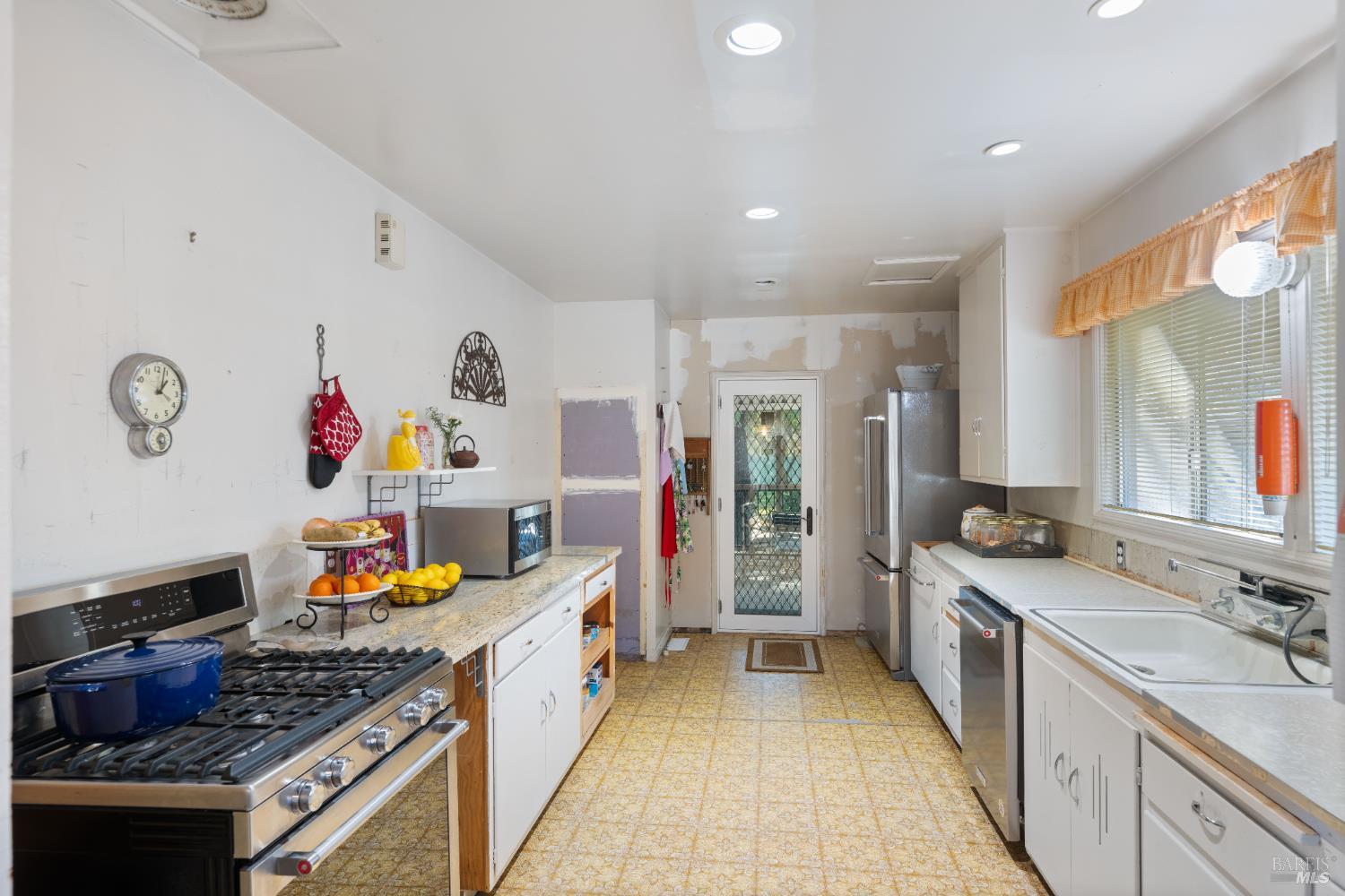 Detail Gallery Image 3 of 83 For 2089 W Park Ave, Napa,  CA 94558 - 2 Beds | 2 Baths