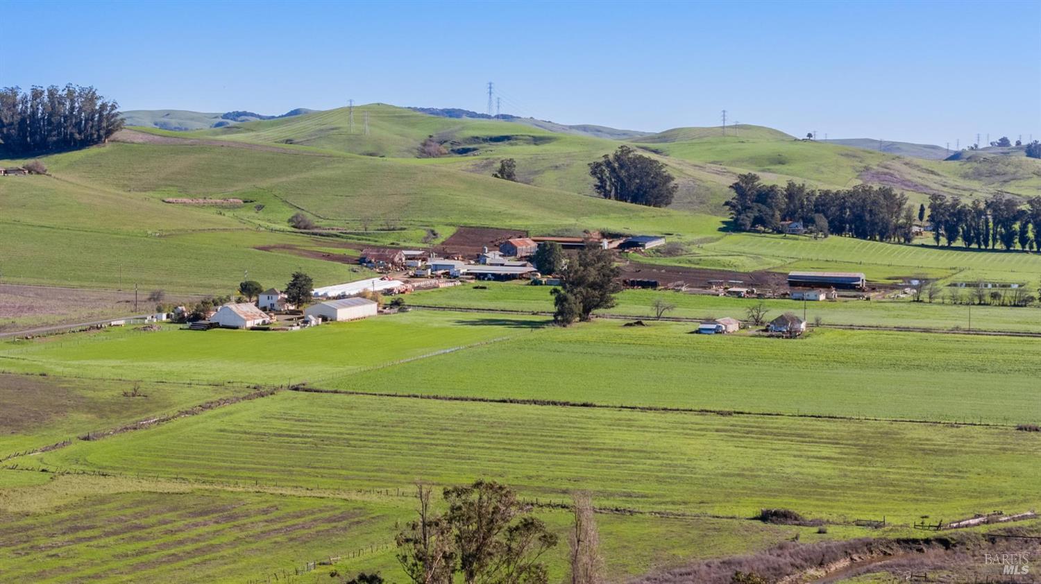 Detail Gallery Image 85 of 89 For 3957 Lakeville Hwy, Petaluma,  CA 94954 - 5 Beds | 2 Baths