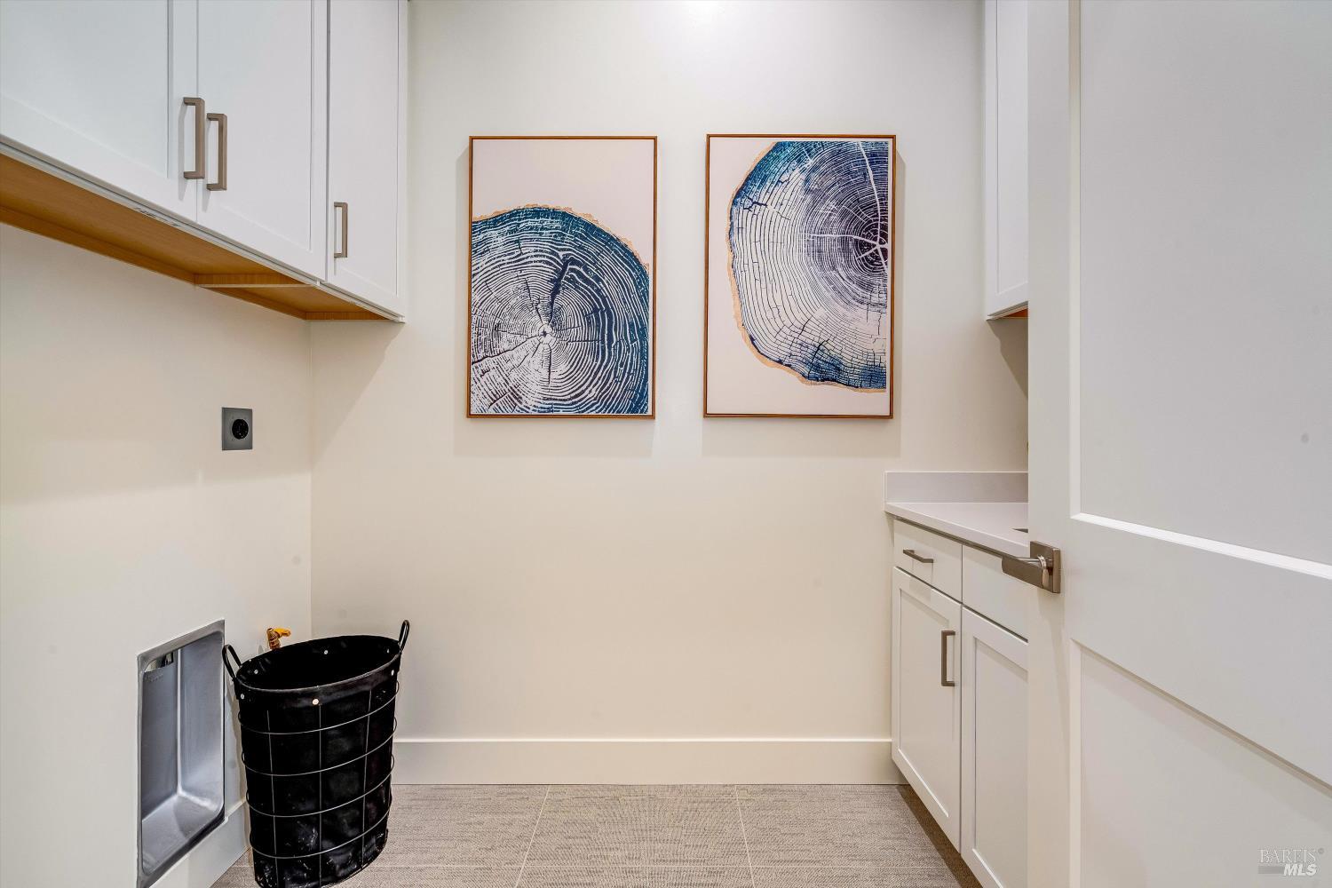 Detail Gallery Image 35 of 50 For 3684 Crown Hill Dr, Santa Rosa,  CA 95404 - 4 Beds | 3/2 Baths