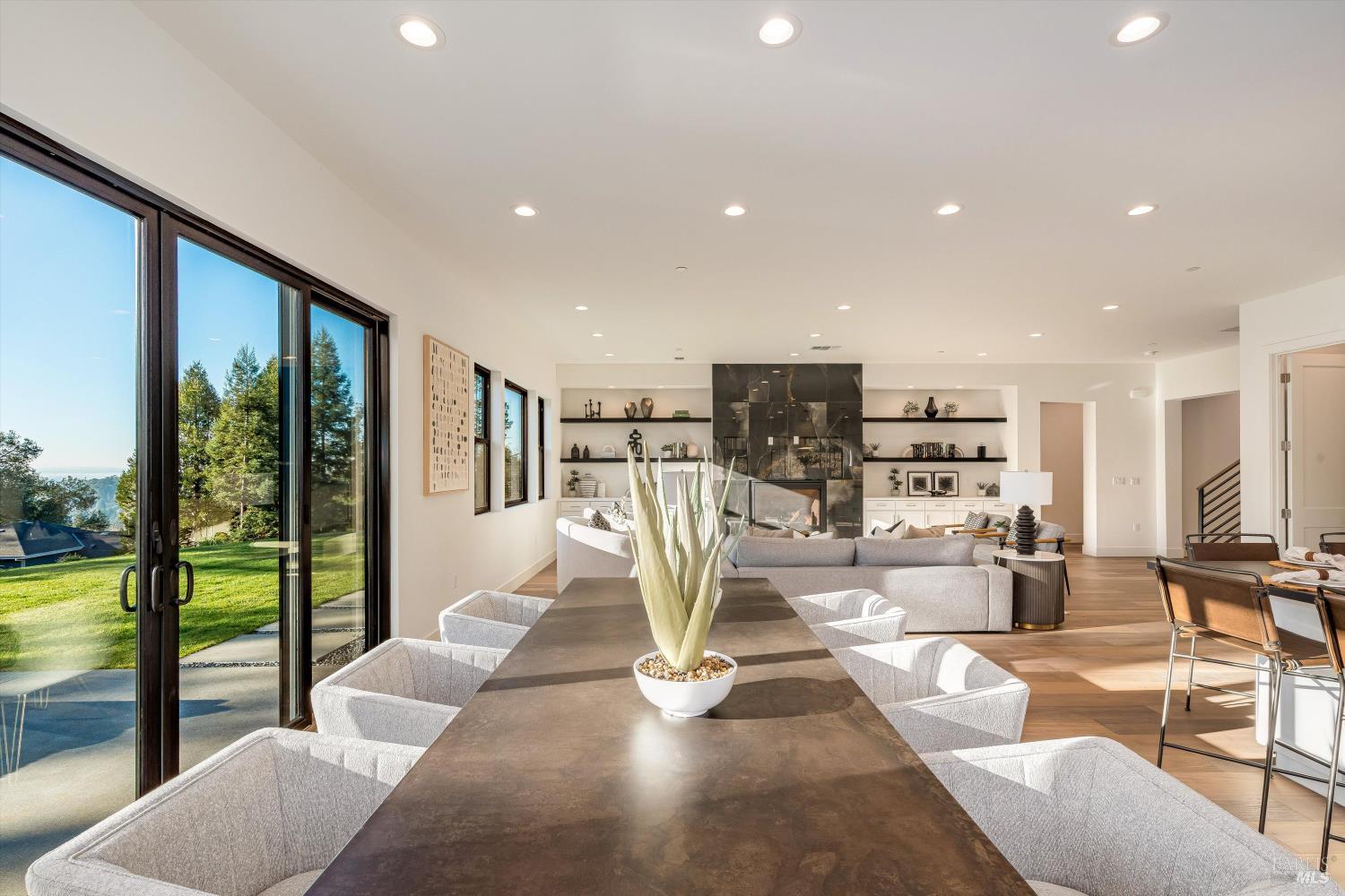 Detail Gallery Image 6 of 50 For 3684 Crown Hill Dr, Santa Rosa,  CA 95404 - 4 Beds | 3/2 Baths