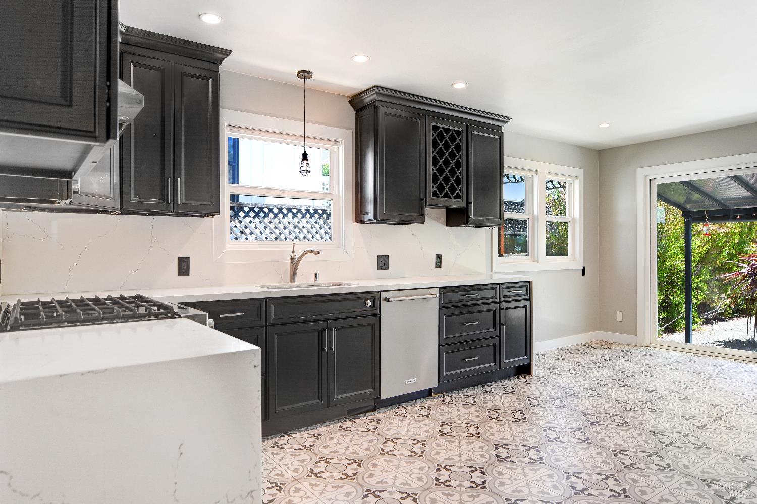 Detail Gallery Image 5 of 15 For 377 W Spain St, Sonoma,  CA 95476 - 3 Beds | 2 Baths