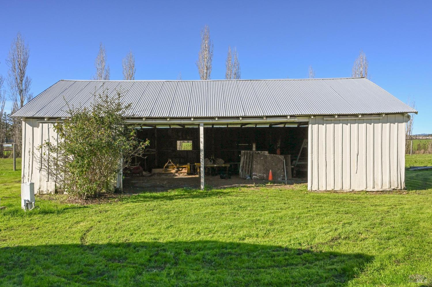 Detail Gallery Image 40 of 89 For 3957 Lakeville Hwy, Petaluma,  CA 94954 - 5 Beds | 2 Baths