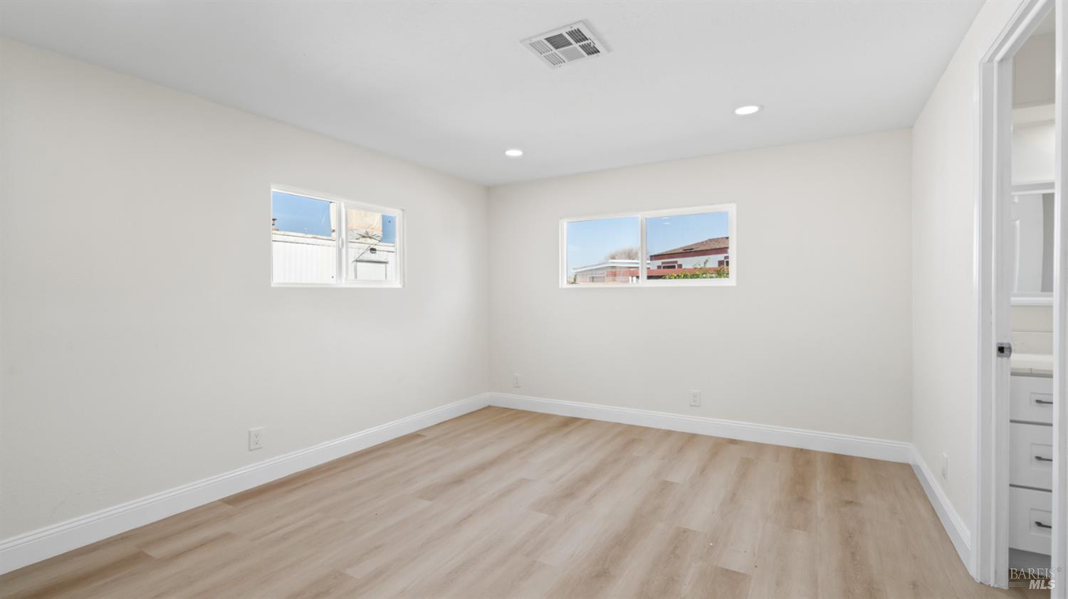 Detail Gallery Image 16 of 27 For 73 Barcelona Cir, Fairfield,  CA 94533 - 2 Beds | 2 Baths