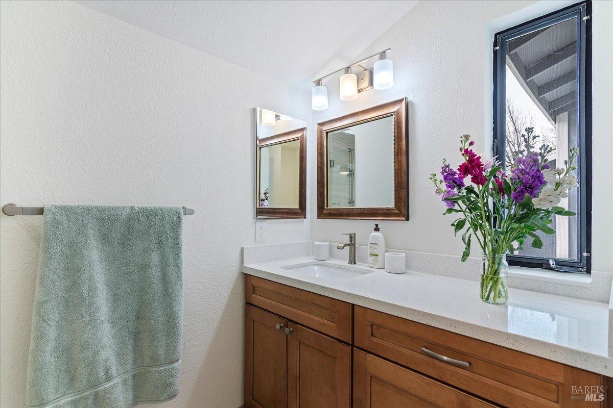 Detail Gallery Image 14 of 23 For 1782 Devonshire Dr, Benicia,  CA 94510 - 3 Beds | 2/1 Baths