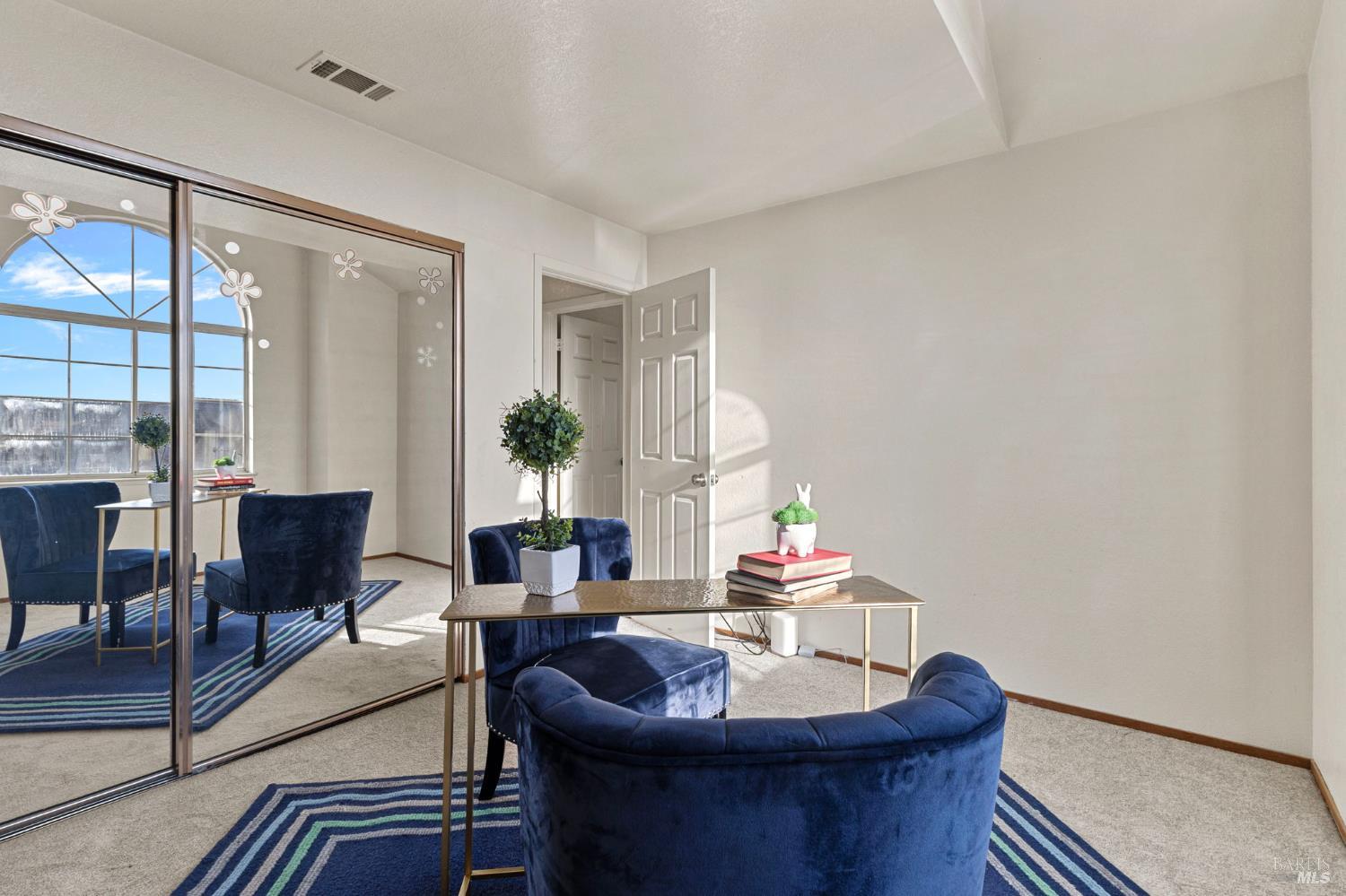 Detail Gallery Image 6 of 23 For 730 Britannia Dr, Vallejo,  CA 94591 - 3 Beds | 2/1 Baths