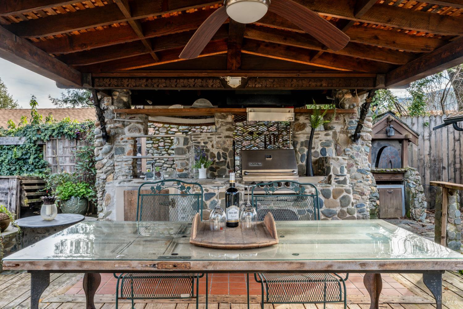 Detail Gallery Image 10 of 26 For 1105 W Church St, Ukiah,  CA 95482 - 3 Beds | 2 Baths