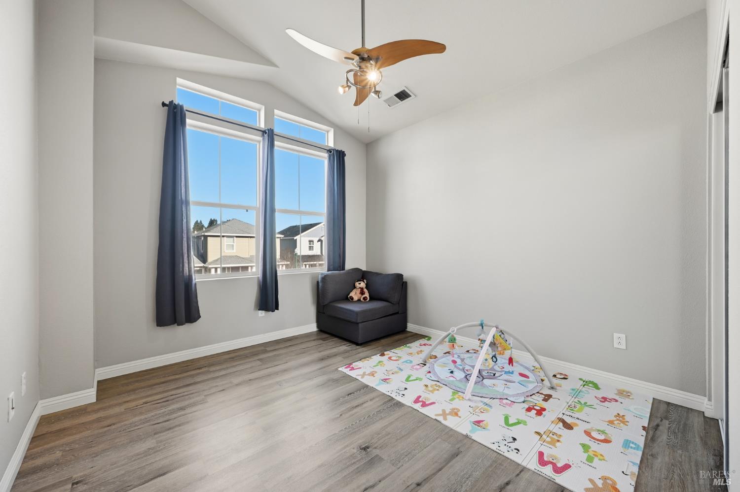 Detail Gallery Image 33 of 35 For 2983 Bay Village Ave, Santa Rosa,  CA 95403 - 4 Beds | 2 Baths