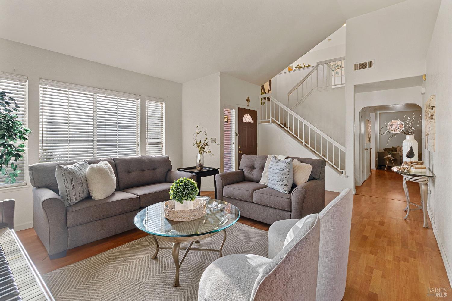 Detail Gallery Image 13 of 23 For 730 Britannia Dr, Vallejo,  CA 94591 - 3 Beds | 2/1 Baths