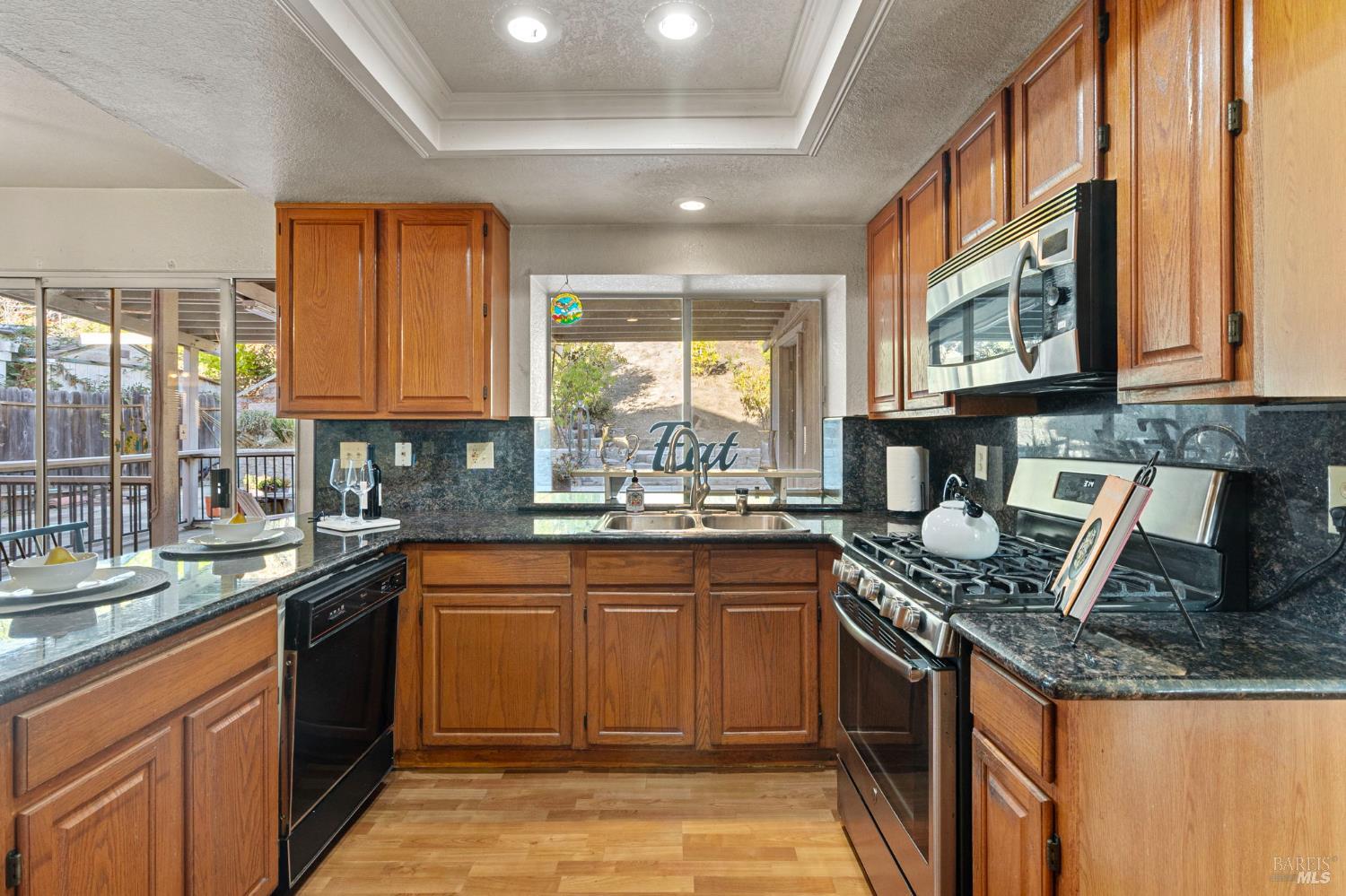 Detail Gallery Image 14 of 23 For 730 Britannia Dr, Vallejo,  CA 94591 - 3 Beds | 2/1 Baths