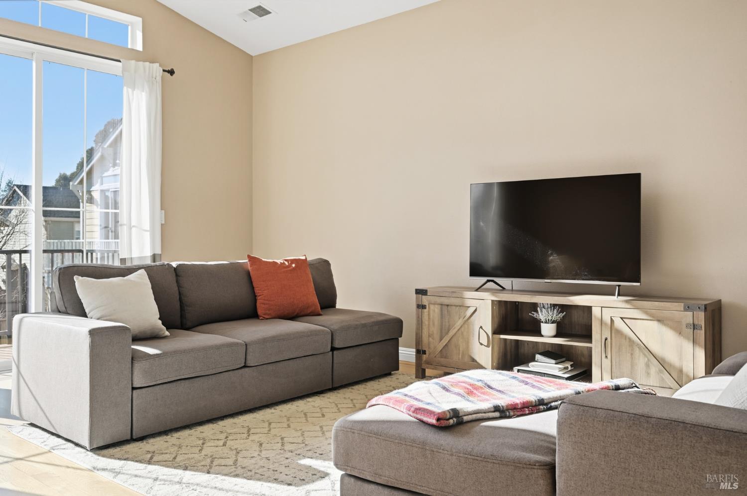 Detail Gallery Image 23 of 35 For 2983 Bay Village Ave, Santa Rosa,  CA 95403 - 4 Beds | 2 Baths