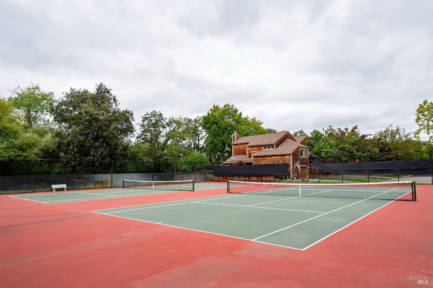 Detail Gallery Image 44 of 51 For 9636 Lakewood Dr, Windsor,  CA 95492 - 2 Beds | 2 Baths