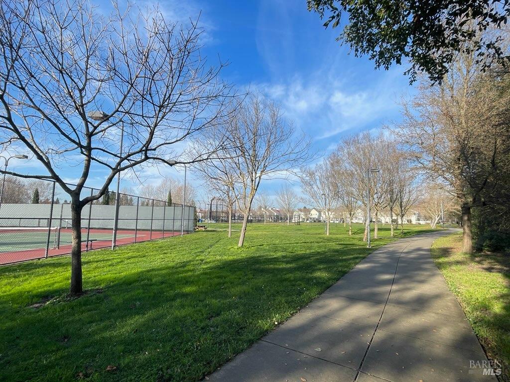 Detail Gallery Image 37 of 39 For 1757 Burgundy Ct, Petaluma,  CA 94954 - 3 Beds | 2 Baths