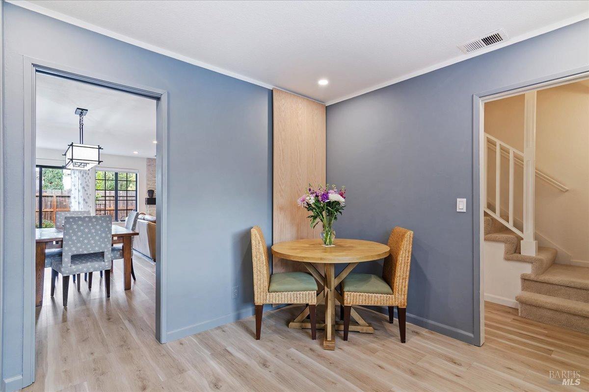 Detail Gallery Image 9 of 23 For 1782 Devonshire Dr, Benicia,  CA 94510 - 3 Beds | 2/1 Baths