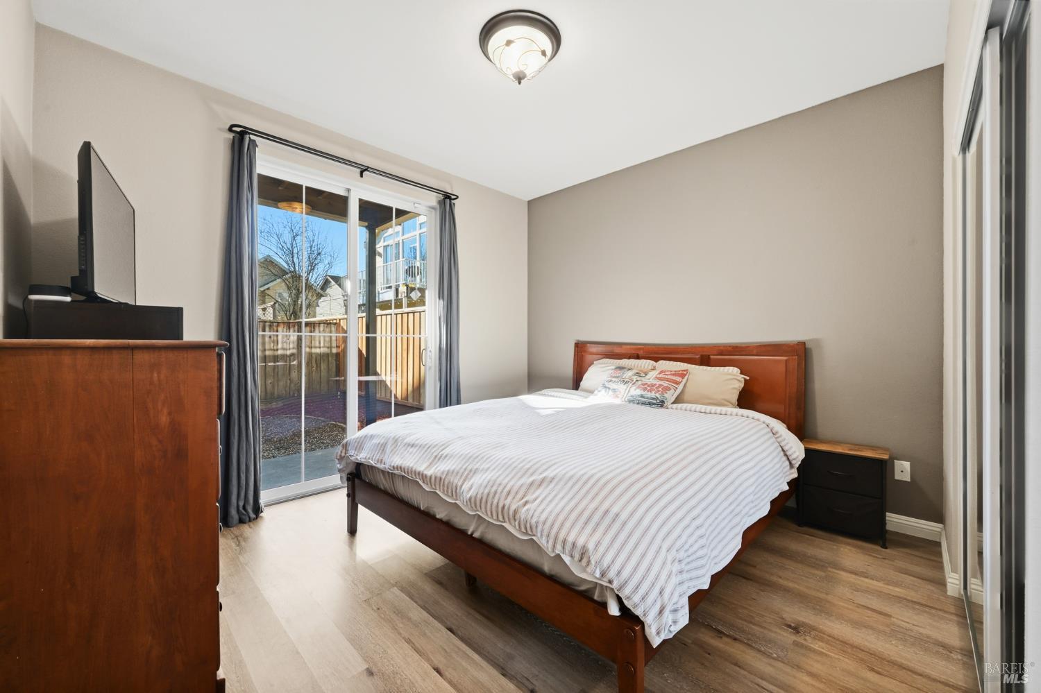 Detail Gallery Image 6 of 35 For 2983 Bay Village Ave, Santa Rosa,  CA 95403 - 4 Beds | 2 Baths